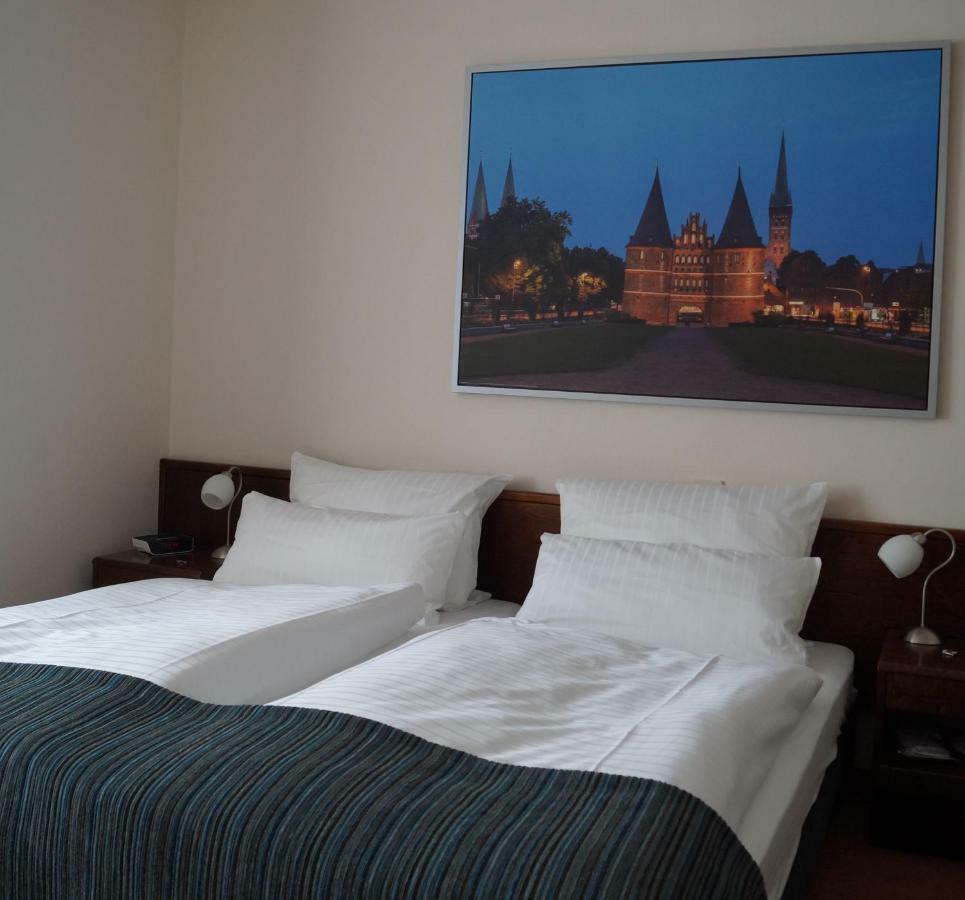 Hotel Forsthaus St. Hubertus Грос-Гронау Экстерьер фото